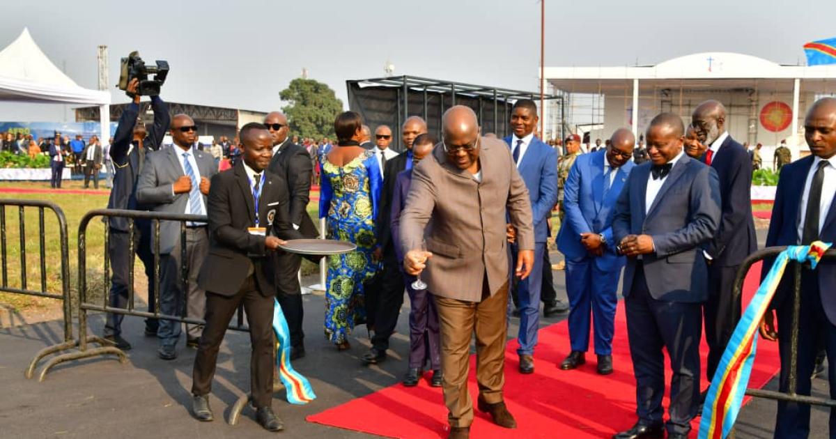 inauguration de la piste aéroport Ndolo