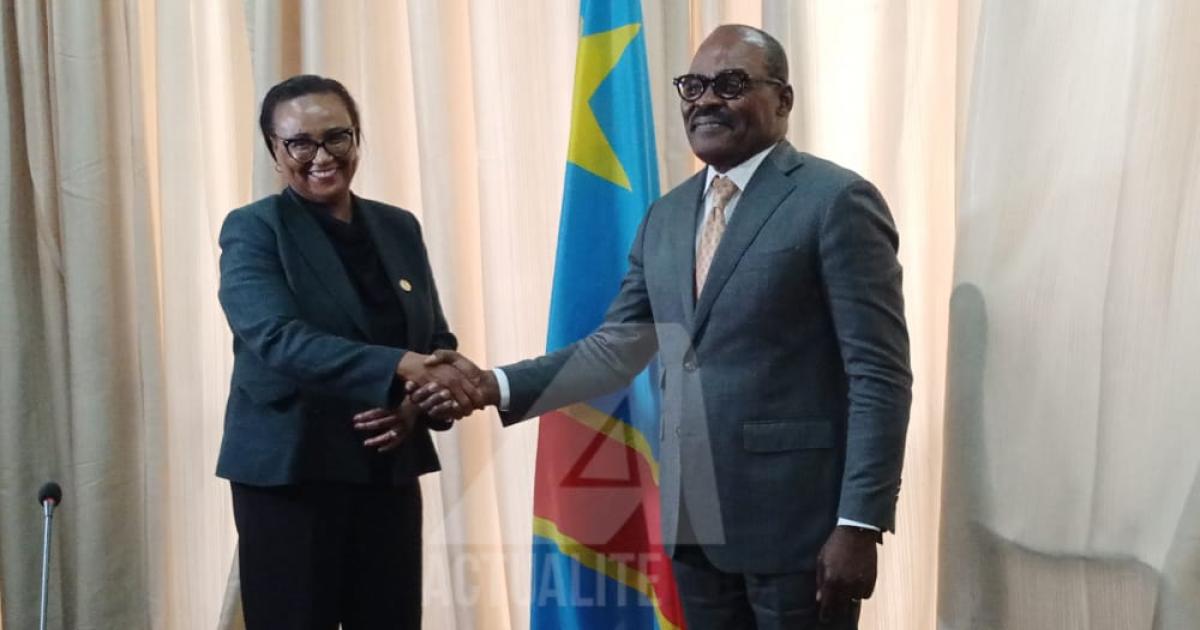 Bajabulile Tshabalala, première vice-présidente de la BAD et Nicolas Kazadi, ministre des finances 