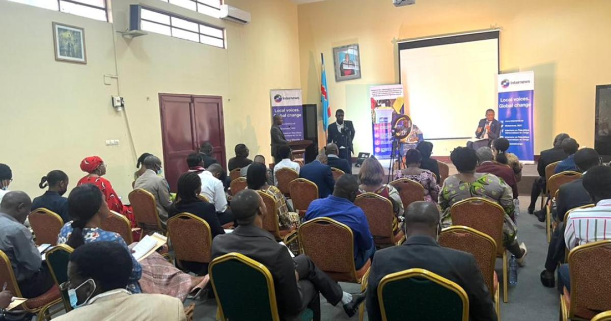 Table ronde organisée par Kinshasa News Lab avec l’appui de Internews et de NDI