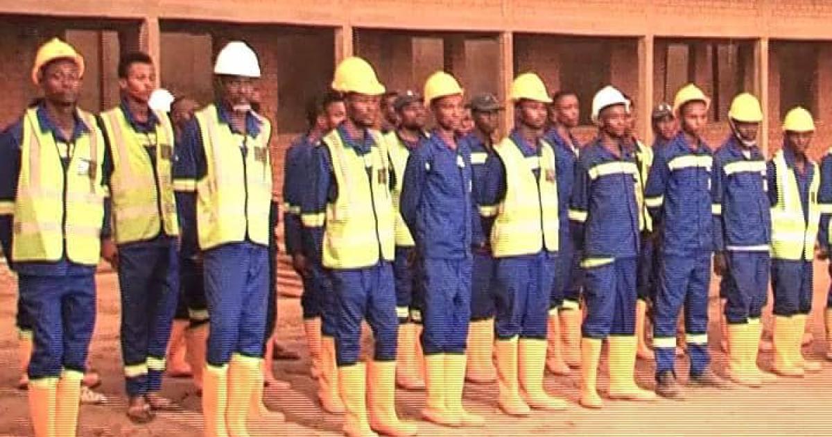 Les agents du service national à l'école de l'Excellence à Kananga