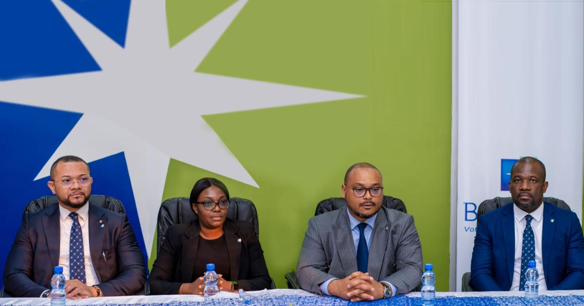 De gauche à droite: Yves Tala Ngai Directeur Commercial; Blanche Massanga Chef d'Agence BGFIBank Matadi; Francesco DE MUSSO Administrateur-Directeur Général BGFIBank RDC ; Freddy Olela Directeur Banque Privée  