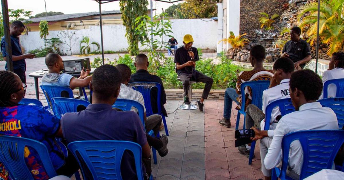 Les artistes slameurs de Kinshasa
