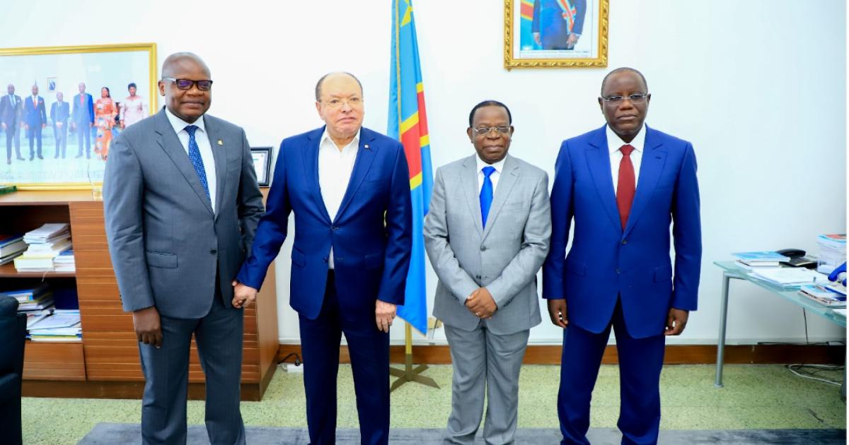De G à D : Thomas Luhaka, Léon Kengo Wa Dondo, Bahati Lukwebo et Aubin Minaku