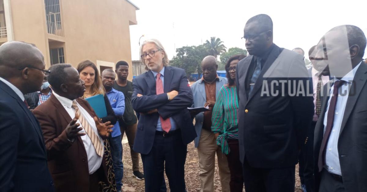 Visite à l'UNIKIN pour les JF