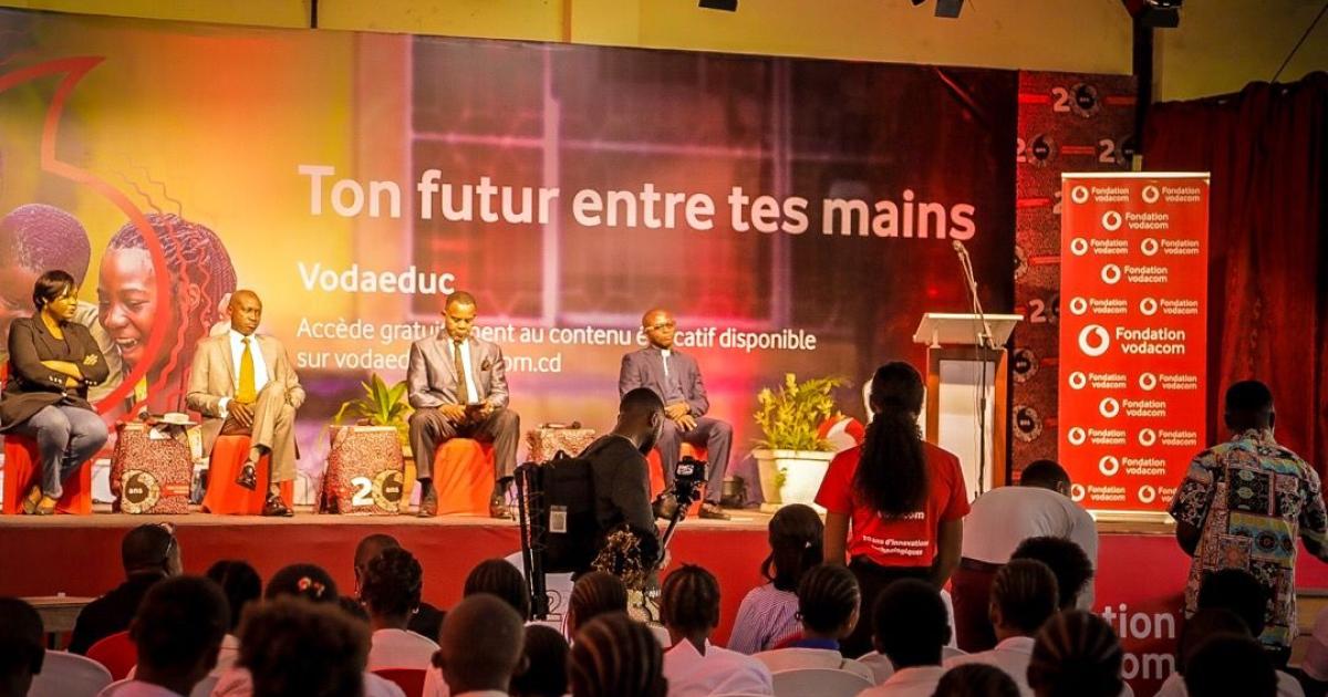 Lors du lancement de la campagne "Ton futur entre tes mains"