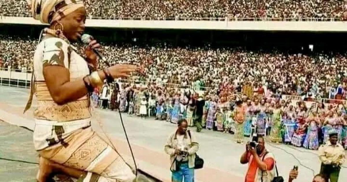 Marie Misamu au stade des Martyrs