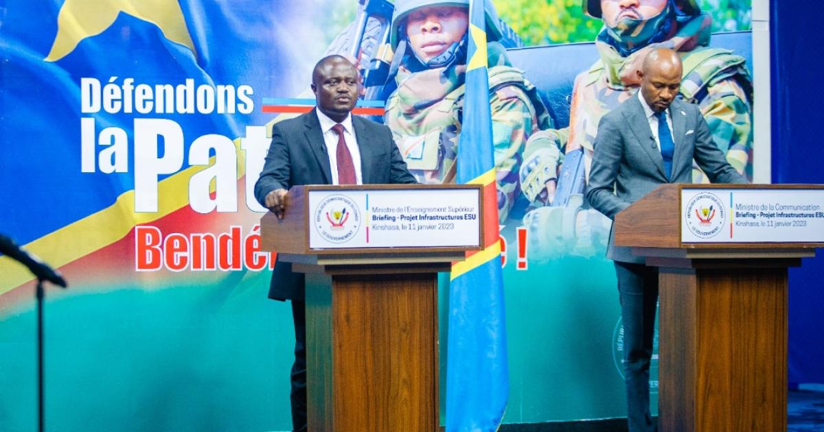 Muhindo Nzangi et Patrick Muyaya au briefing 