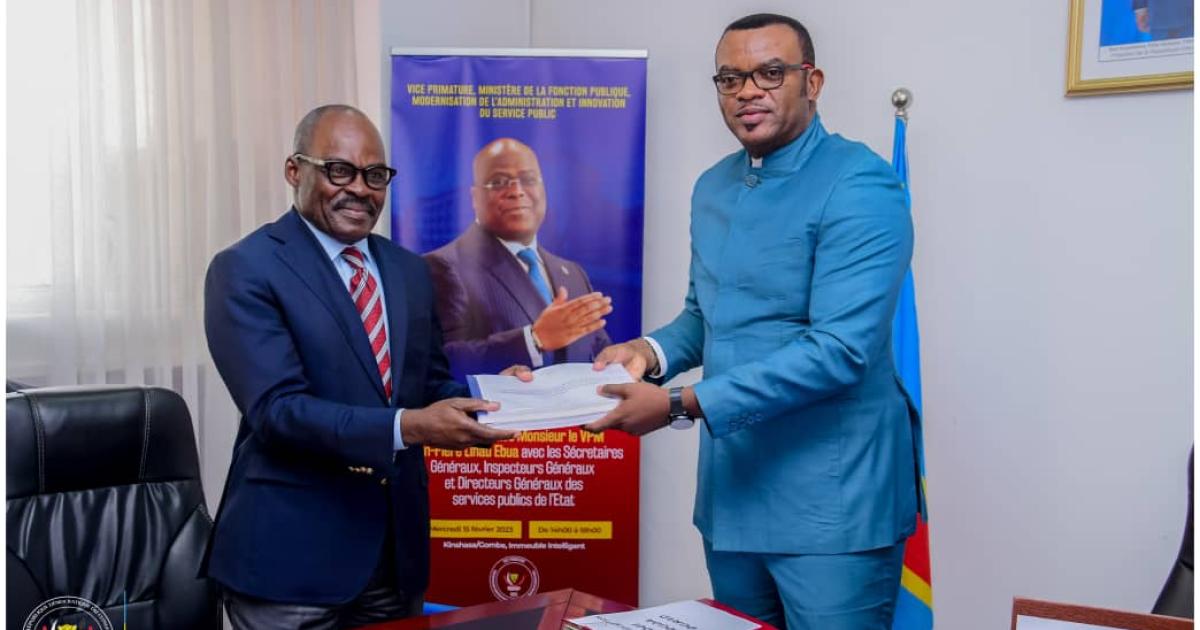 Jean-Pierre Lihau (ministre de la Fonction publique) et Nicolas Kazadi (ministre des finances)