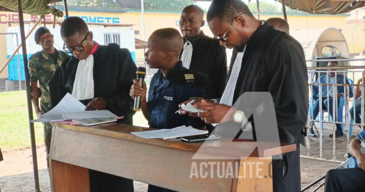 Le commissaire principal Robert Mushamalirwa, commandant détaché à la sécurité de la SMB de Mwangachuchu