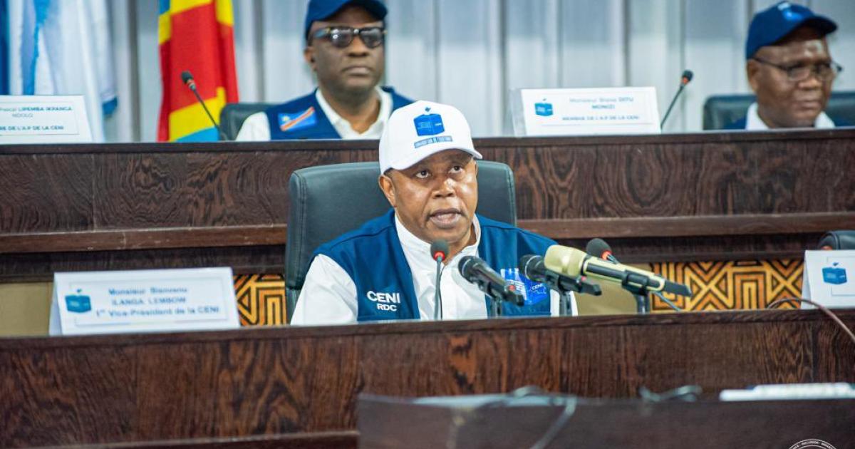 Denis Kadima lors de cadre de concertation avec les jeunes et les femmes