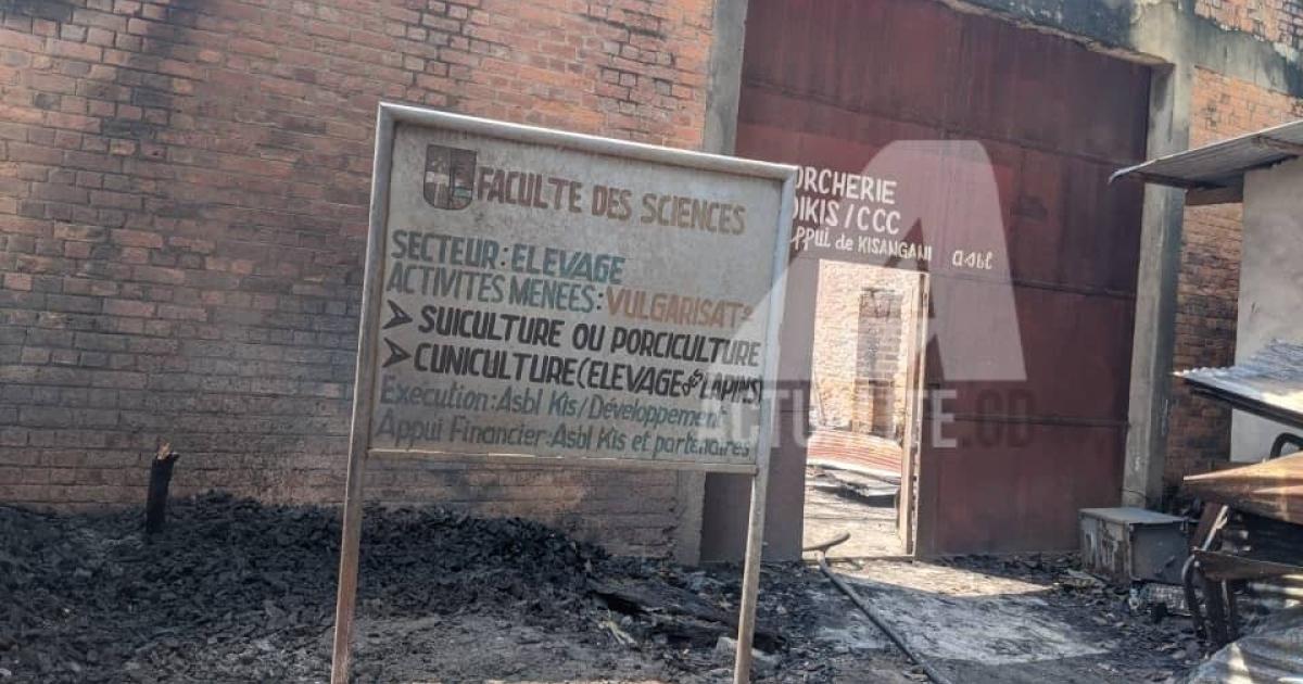Un bâtiment de l'UNIKIS incendié