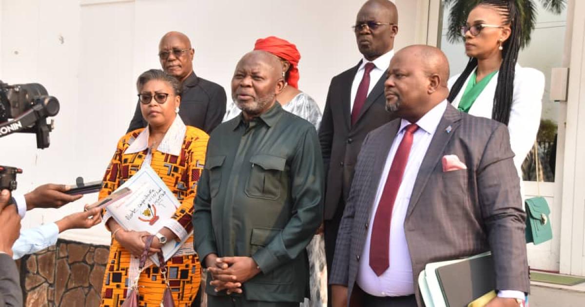 Vital Kamerhe et quelques membres du comité de conjoncture économique