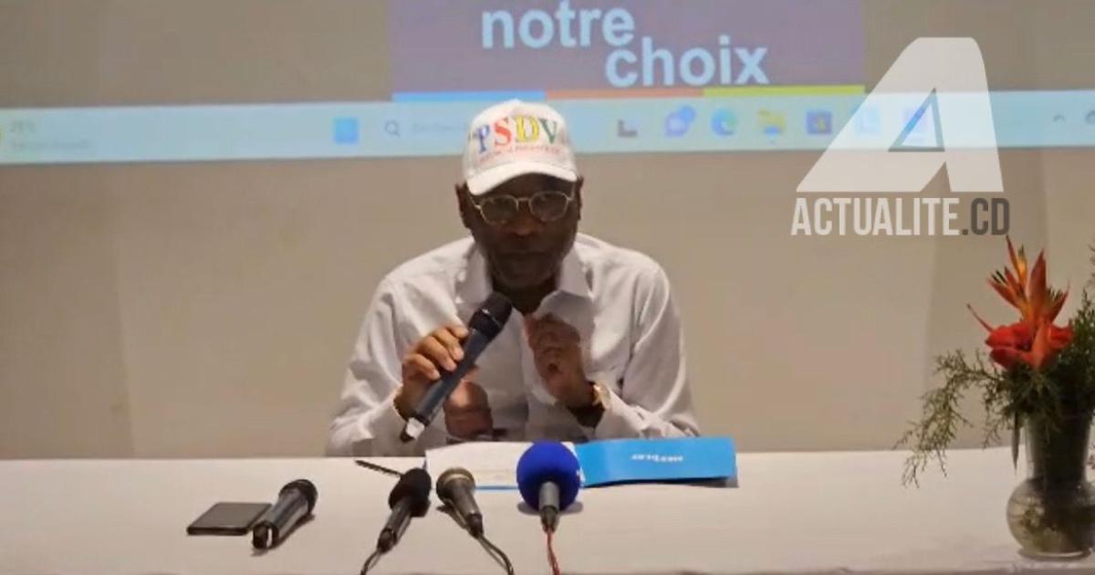 Léonard She Okitundu