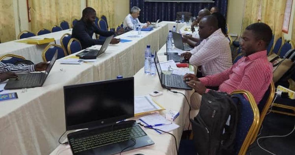 les participants à la formation du Paconec 