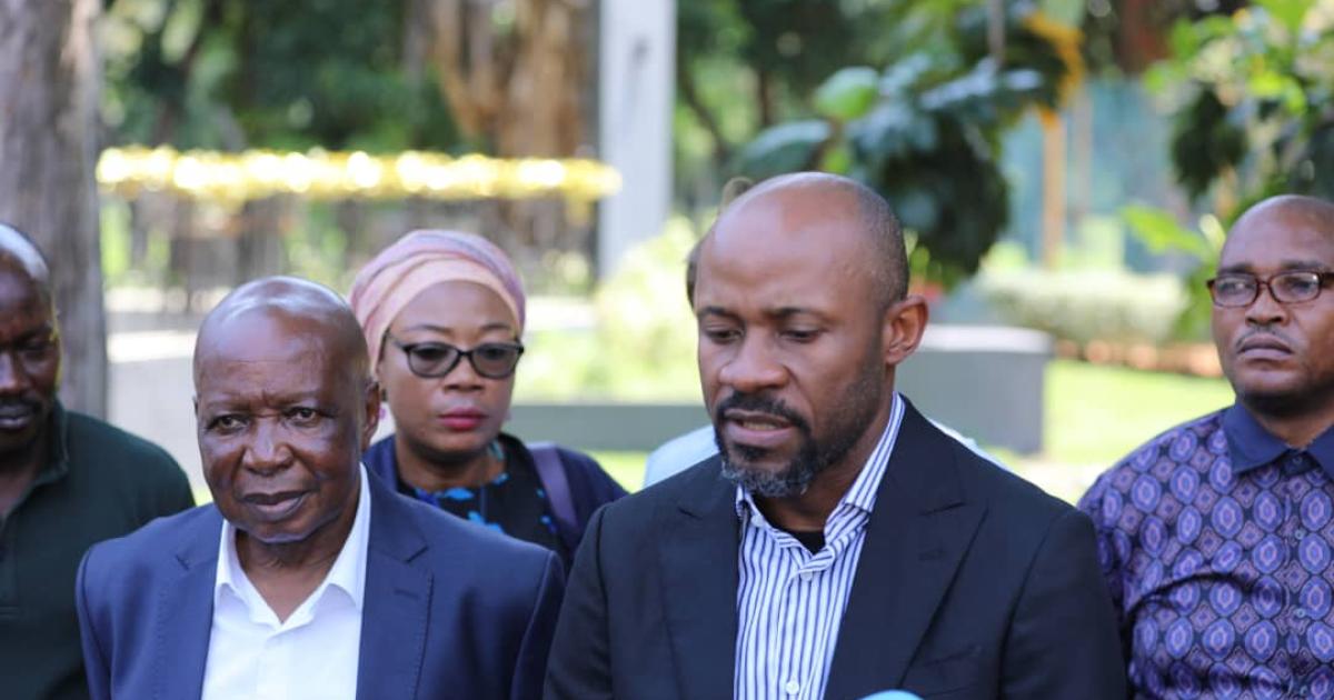 Patrick Muyaya avec les journalistes 