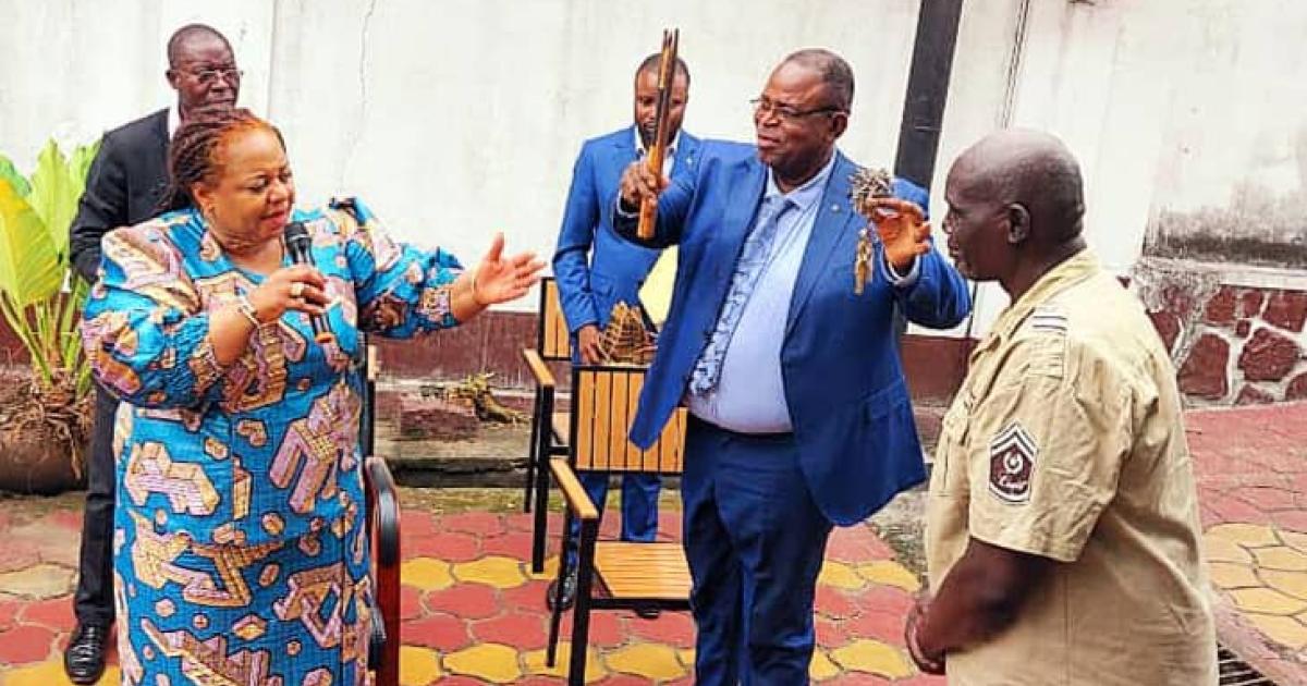 La ministre de la Culture Cathérine Kathungu avec Tsaka Kongo 
