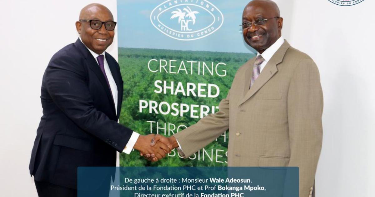 De gauche à droite : Monsieur Wale Adeosun, Président de la Fondation PHC et Prof Bokanga Mpoko, Directeur exécutif de la Fondation PHC