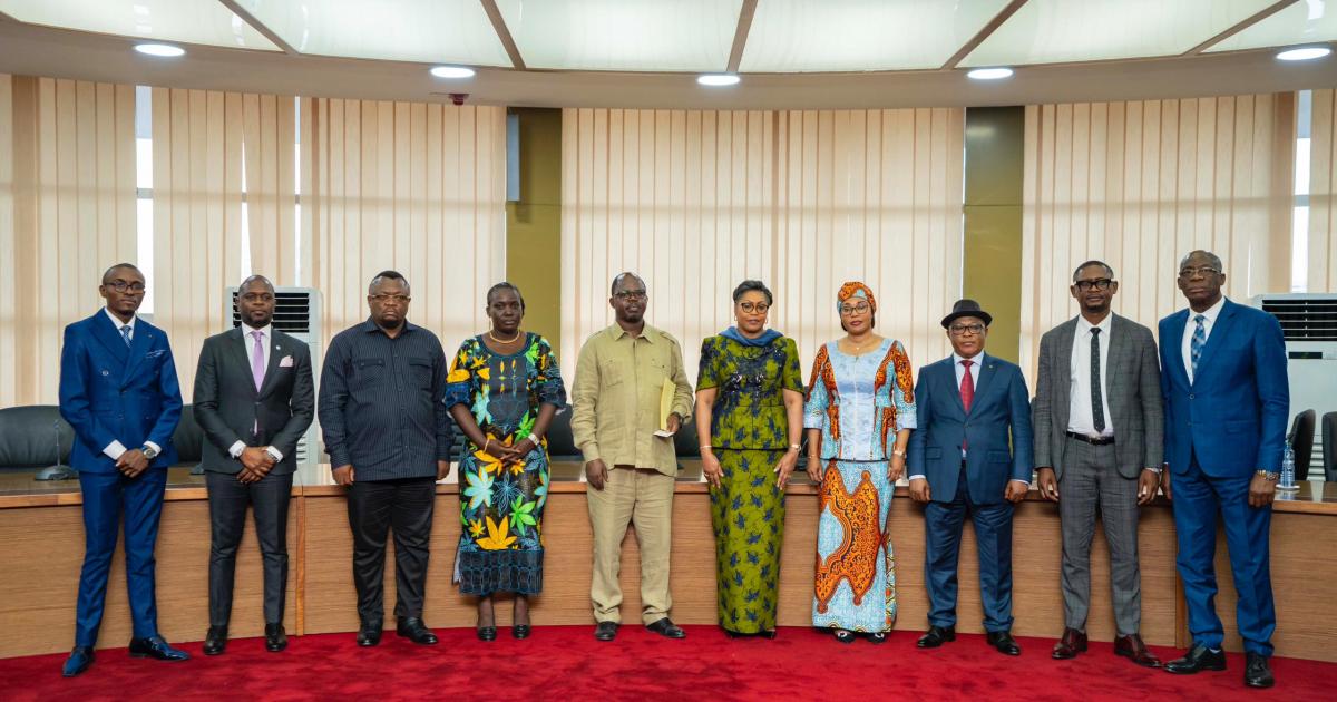 Une délégation du regroupement politique 2A/TDC chez Judith Suminwa 