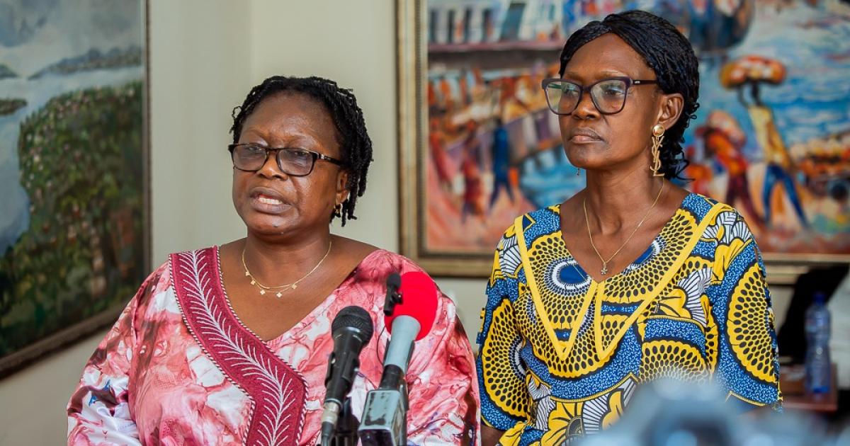 A gauche, Cécile Tshiyombo, secrétaire générale du SYECO