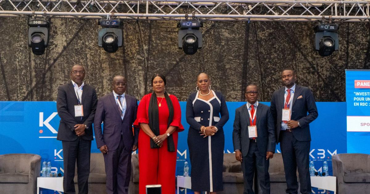 La gouverneure de Lualaba Fifi Masuka, la Dircaba du Chef de l'Etat, Nicole Ntumba et des parallélistes du forum KBM