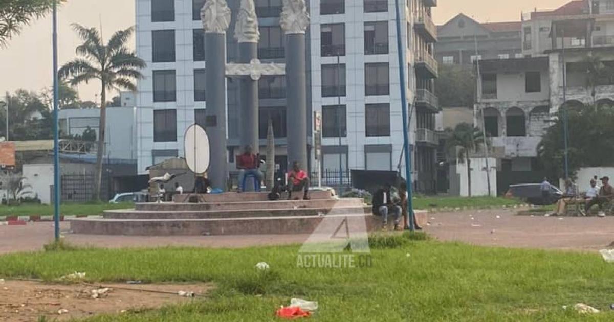 Place des victimes du GenoCost, ex-place des Evolués 