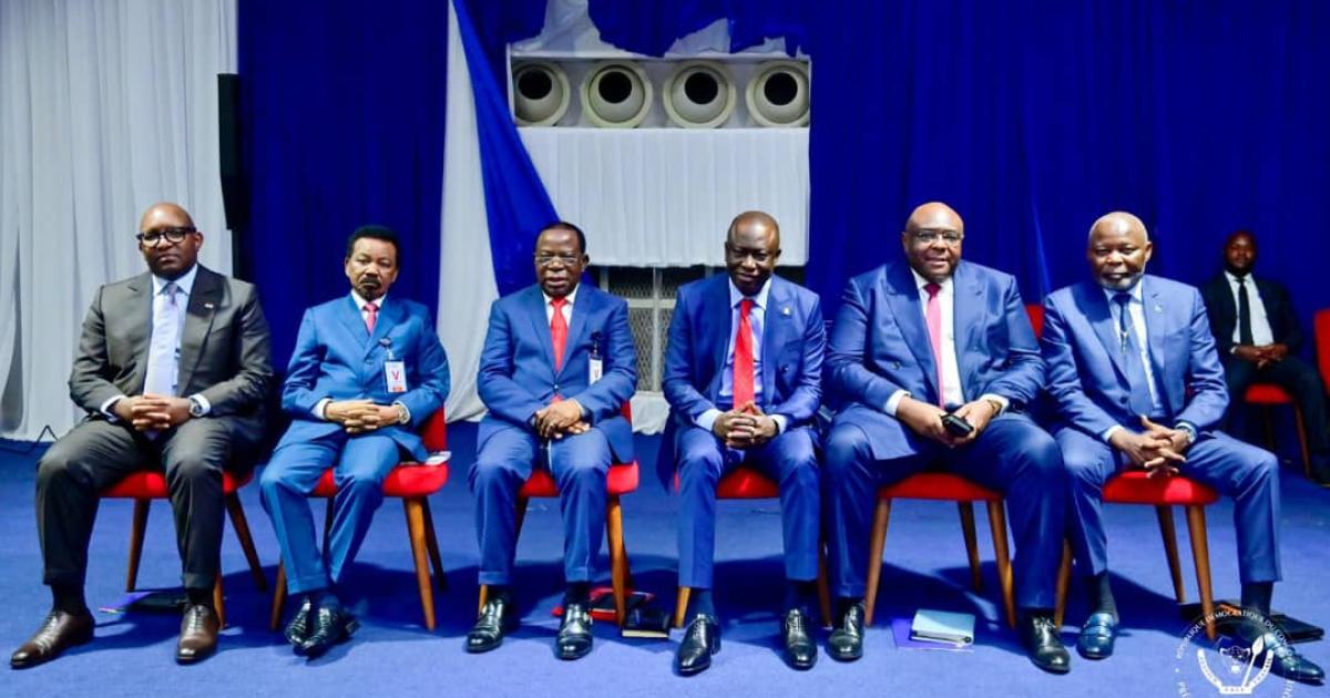 Les membres du présidium de l'USN