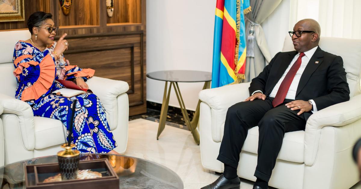 Judith Suminwa et Sama Lukonde lors de la remise et reprise 