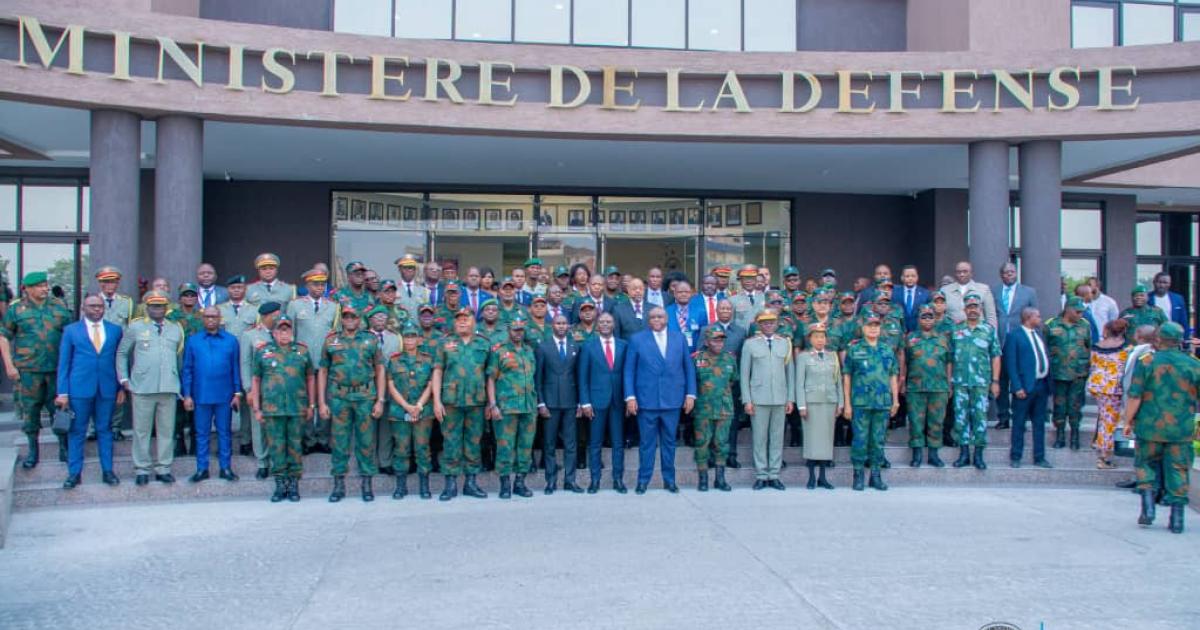 Remise et reprise au ministère de la défense