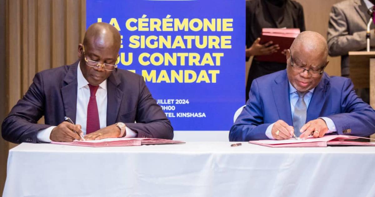 Signature du contrat de mandat entre le Portefeuille et l'ensemble des mandataires publics 