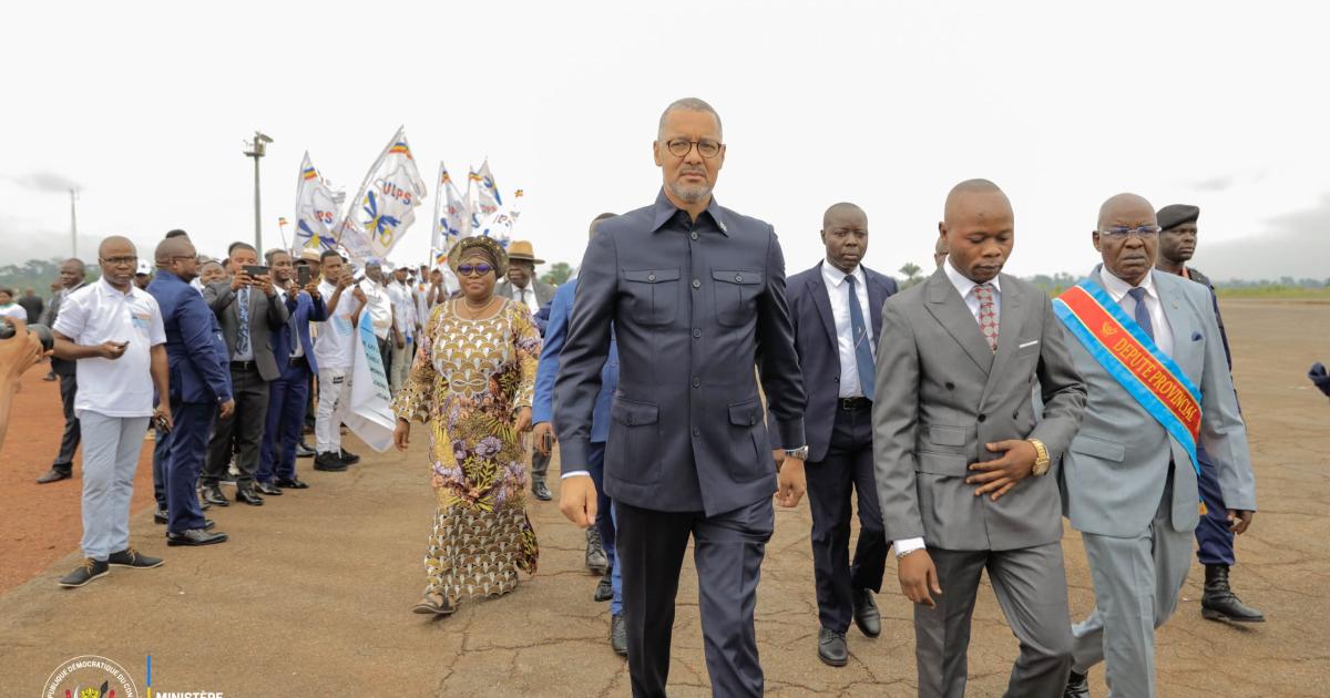 Le ministre des Mines Kizito Pakabomba, à son arrivée à Isiro