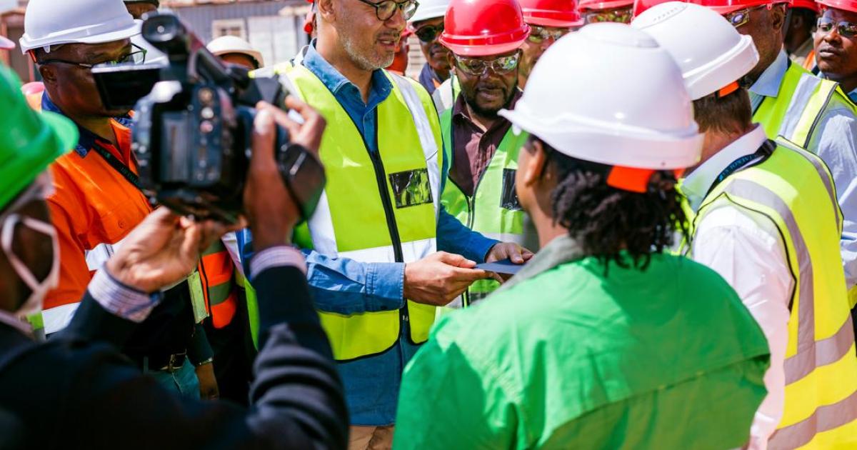 Le ministre des mines en visite sur le site de la compagnie Metalkol SA