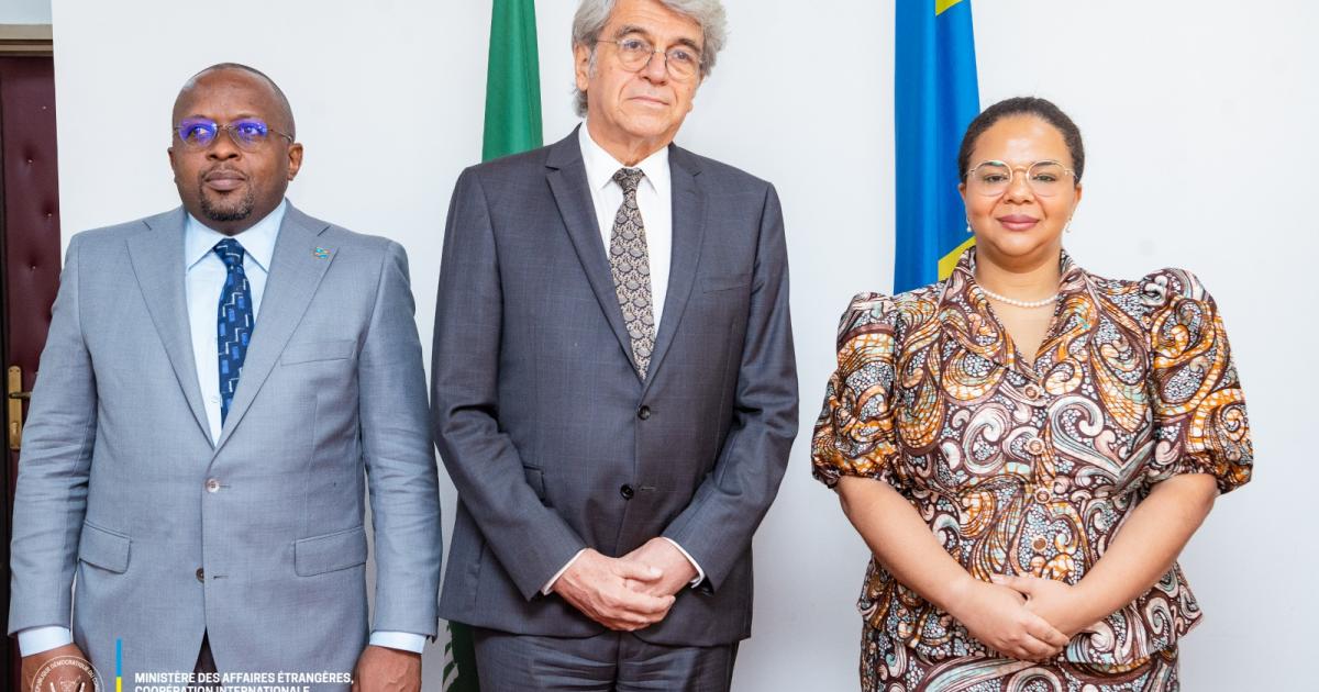 À la suite de l'incident du Week-end, Bruno AUBERT Ambassadeur de la République Française en RDCo reçu par Thérèse Kayikwamba Wagner et Jacquemain Shabani Lukoo.