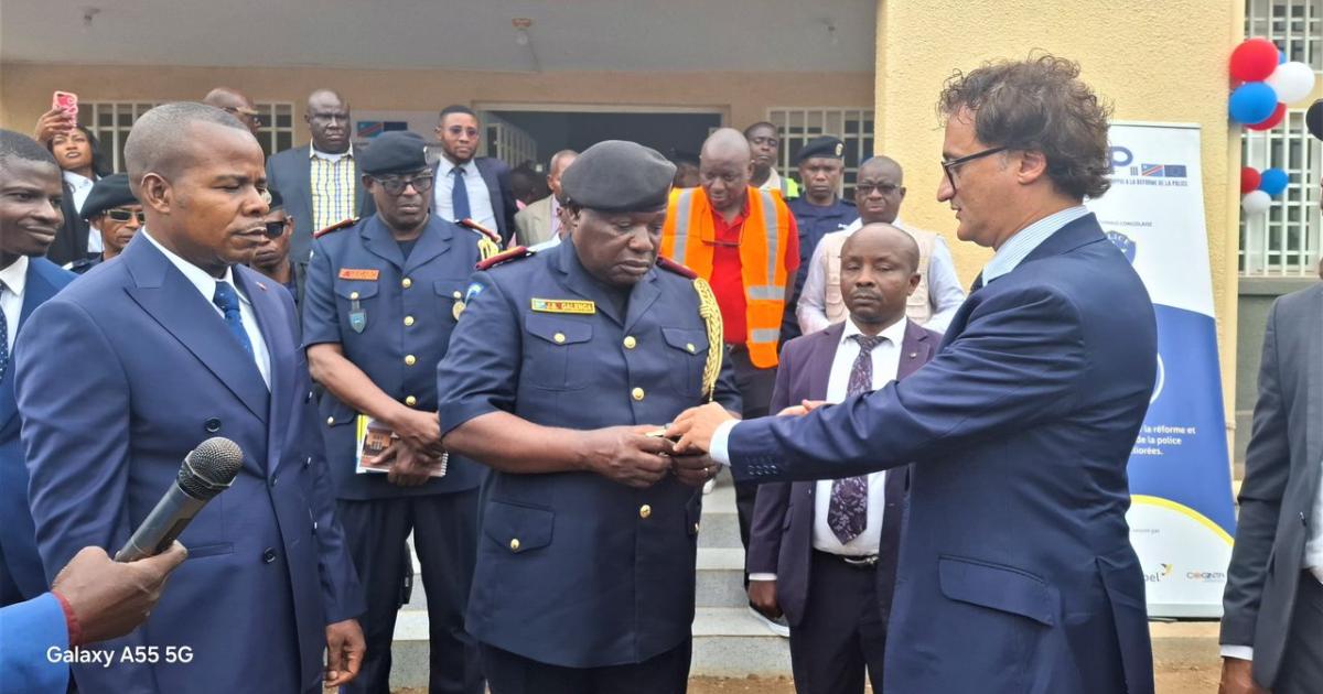 L'Union européenne a remis, le 20 août 2024, deux nouveaux bâtiments équipés à la Police nationale congolaise à Mbandaka