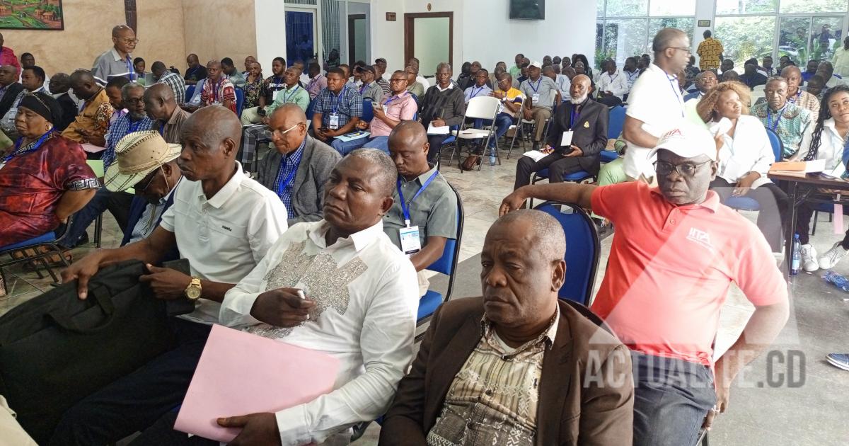 Commission paritaire ESU Bibwa..Photo actualite.cd