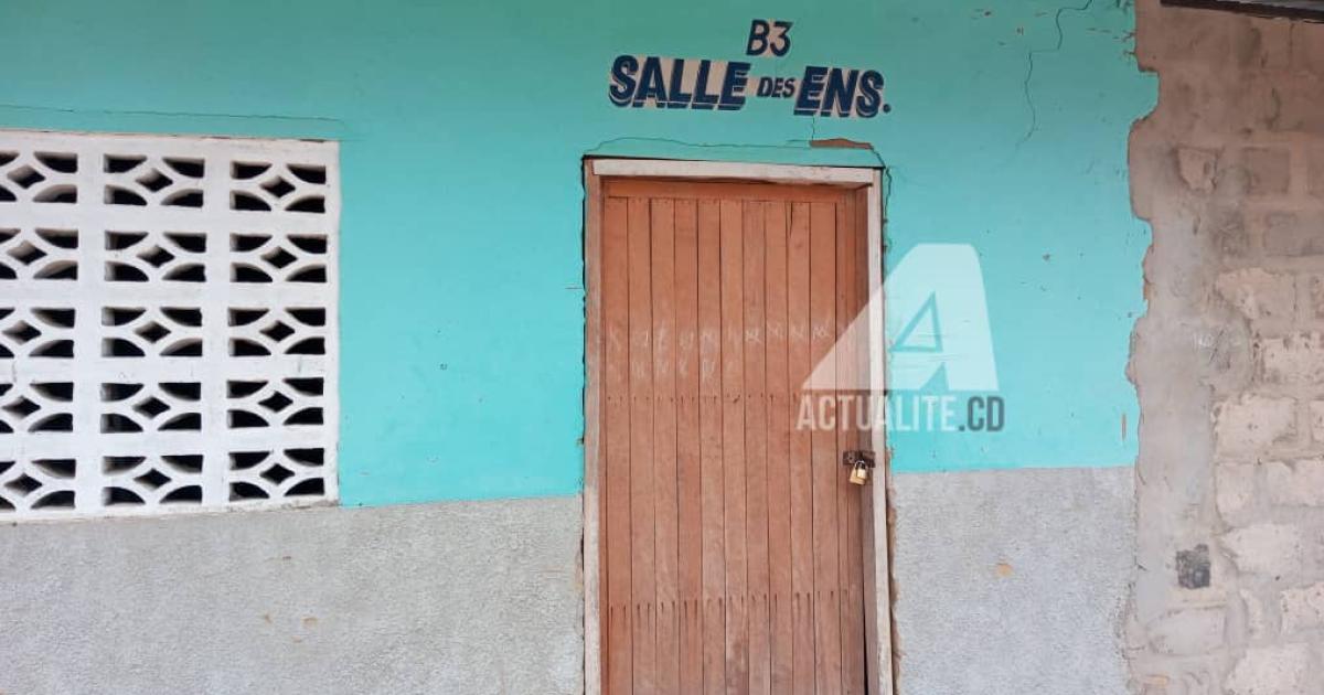 Une salle de classe fermée à Bandundu 
