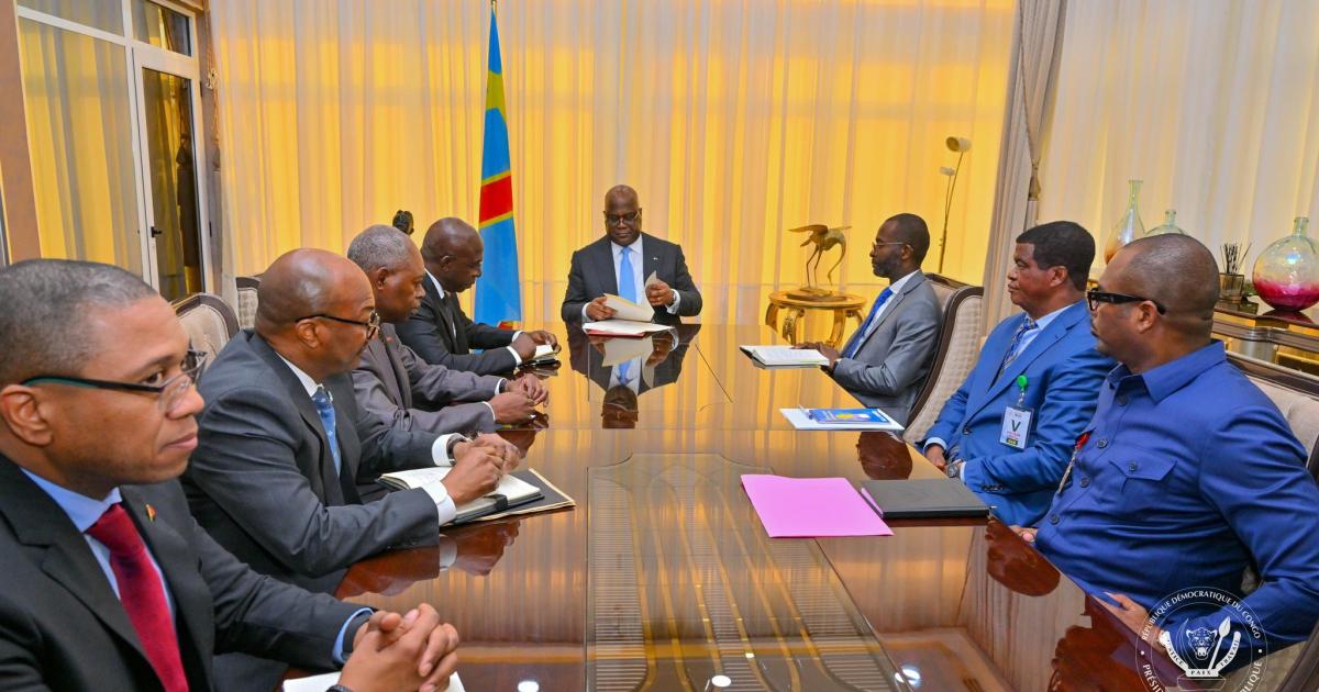 Félix Tshisekedi avec la délégation angolaise