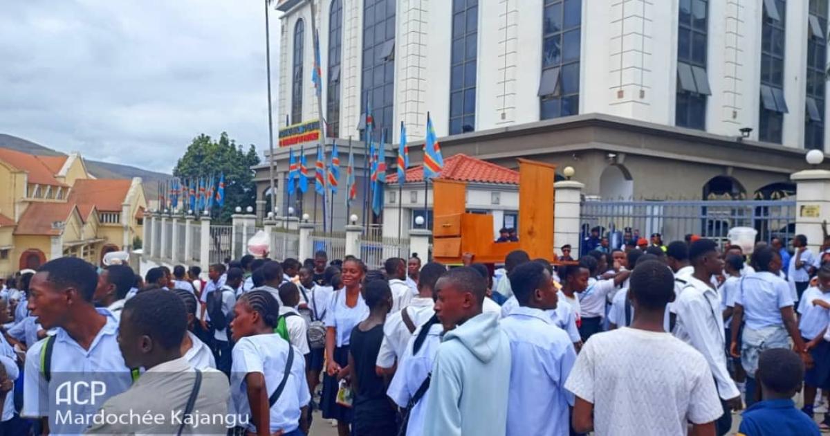 La manifestation des élèves à Matadi pour protester contre la persistance de la grève des enseignants, le 7 octobre 2024/Photo ACP