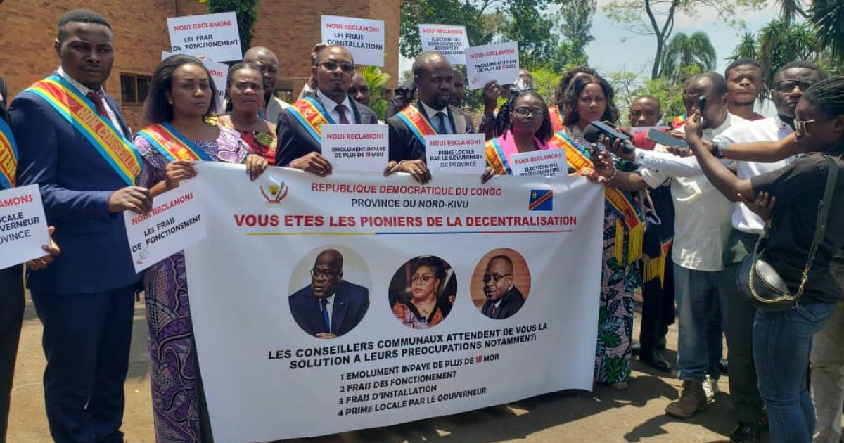 Des conseillers communaux en sit-in 