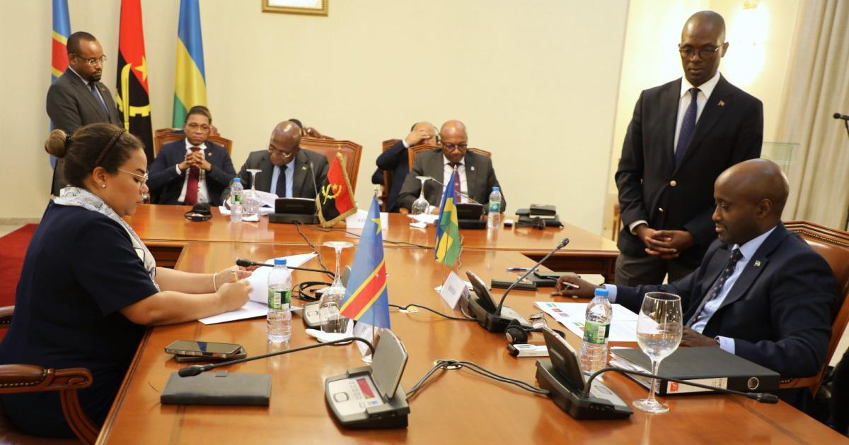 Olivier Nduhungirehe et Thérèse Kayikwamba