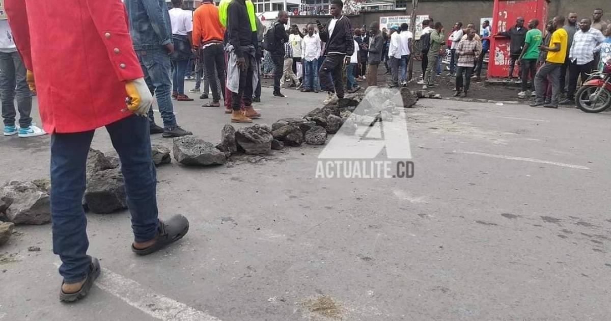 Manifestation des familles des victimes dont les corps ne sont pas encore repêchés
