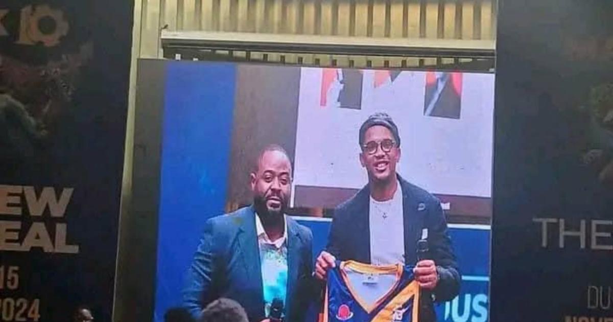Cédric Nzanza aux côtés de Samuel Eto’o