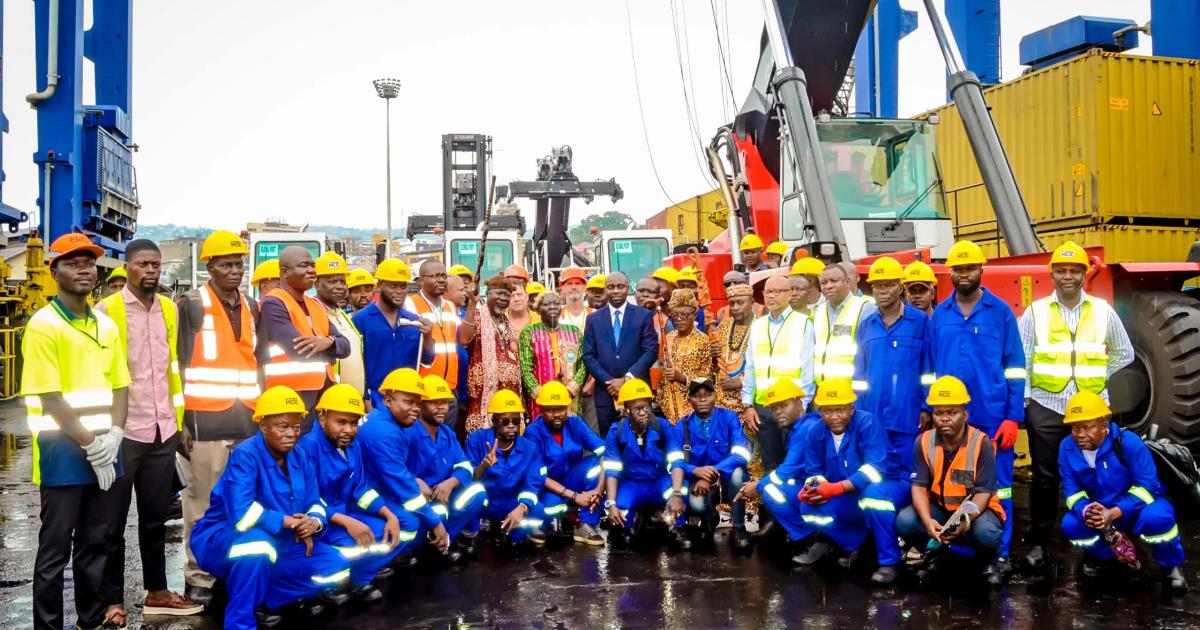 Visite, par les ayants droits coutumiers, des travaux de modernisation du parc à conteneurs du port de Matadi