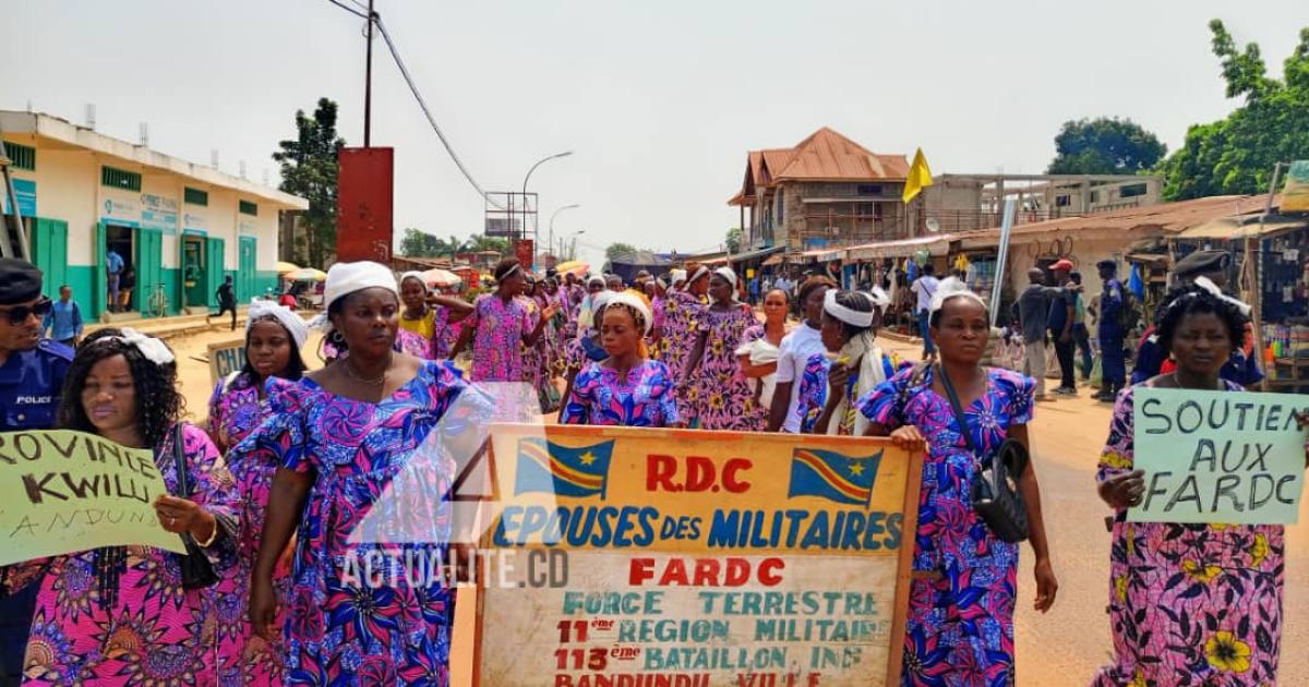 Marche des femmes FARDC et policiers