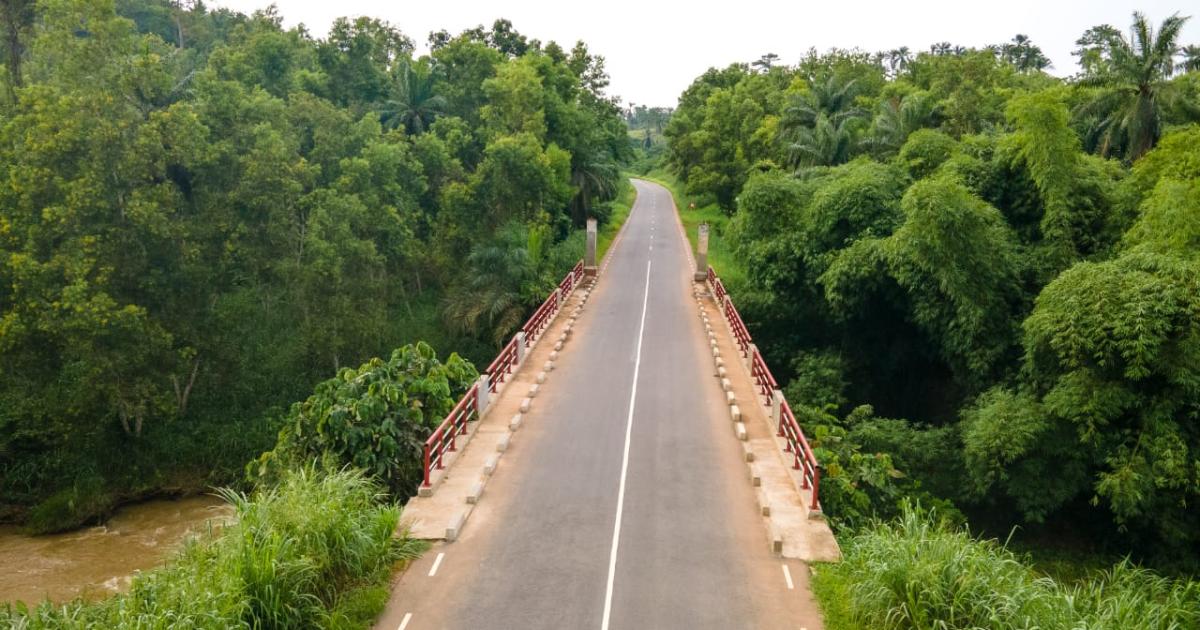 RN12 entre Manterne et Lemba (Kongo Central)
