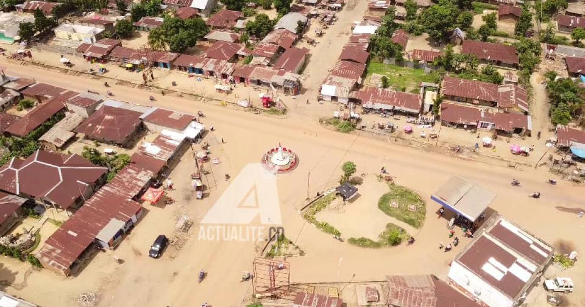 Vue aérienne de la place de la femme, site stratégique situé au centre de la ville de Bandundu, chef-lieu de la province du Kwilu