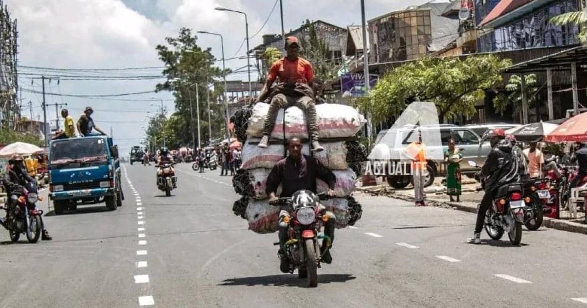 Les déplacés de Sake arrivant à Goma