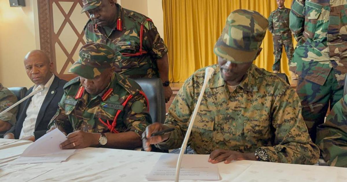 Sultani Makenga et les responsables de la SADC