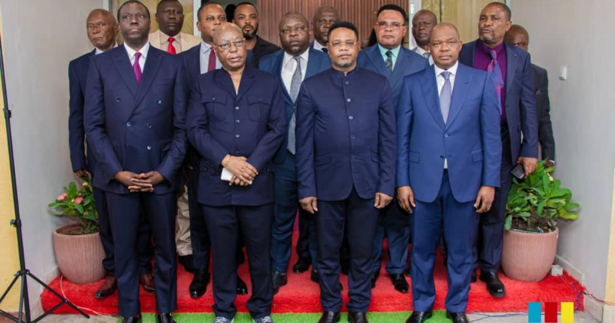 Le regroupement politique AADD après les consultations politiques. 