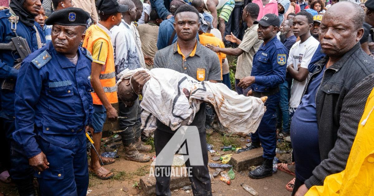 © ACTUALITE.CD - Dégâts matériels et humains après les pluies torrentielles à Kinshasa, avril 2025.