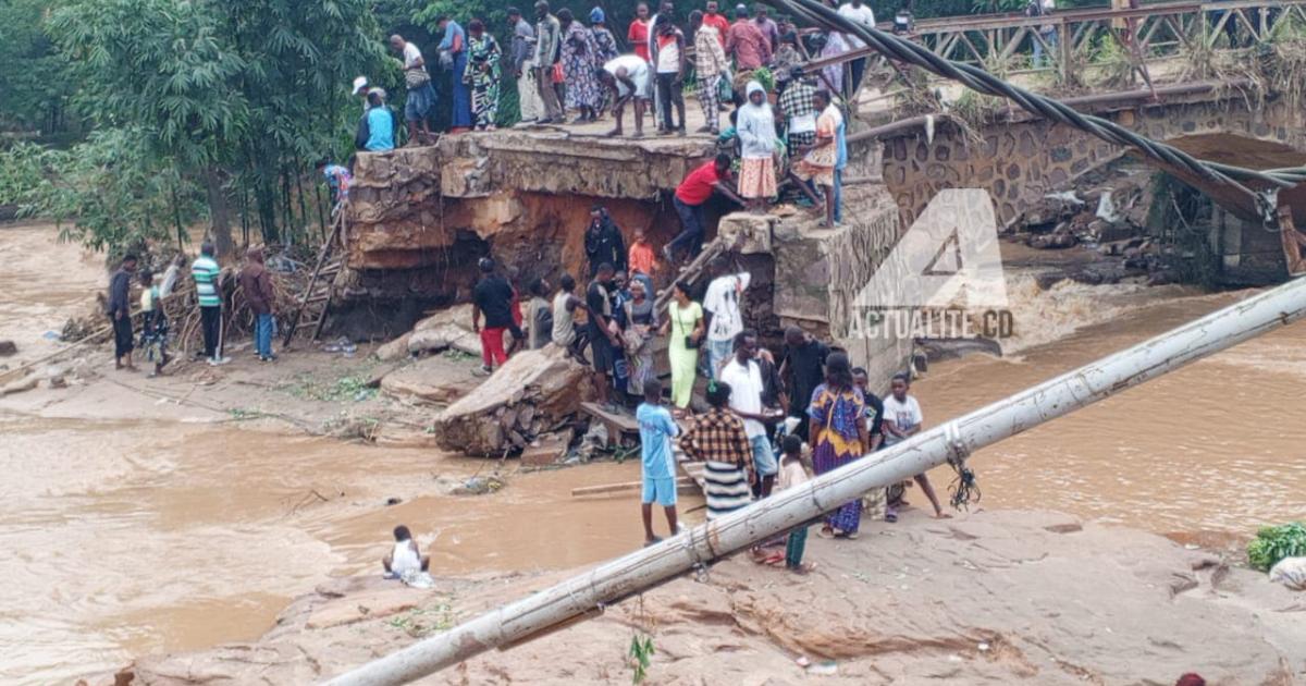 Rivière Lukaya entre N'sele et Mont-Ngafula